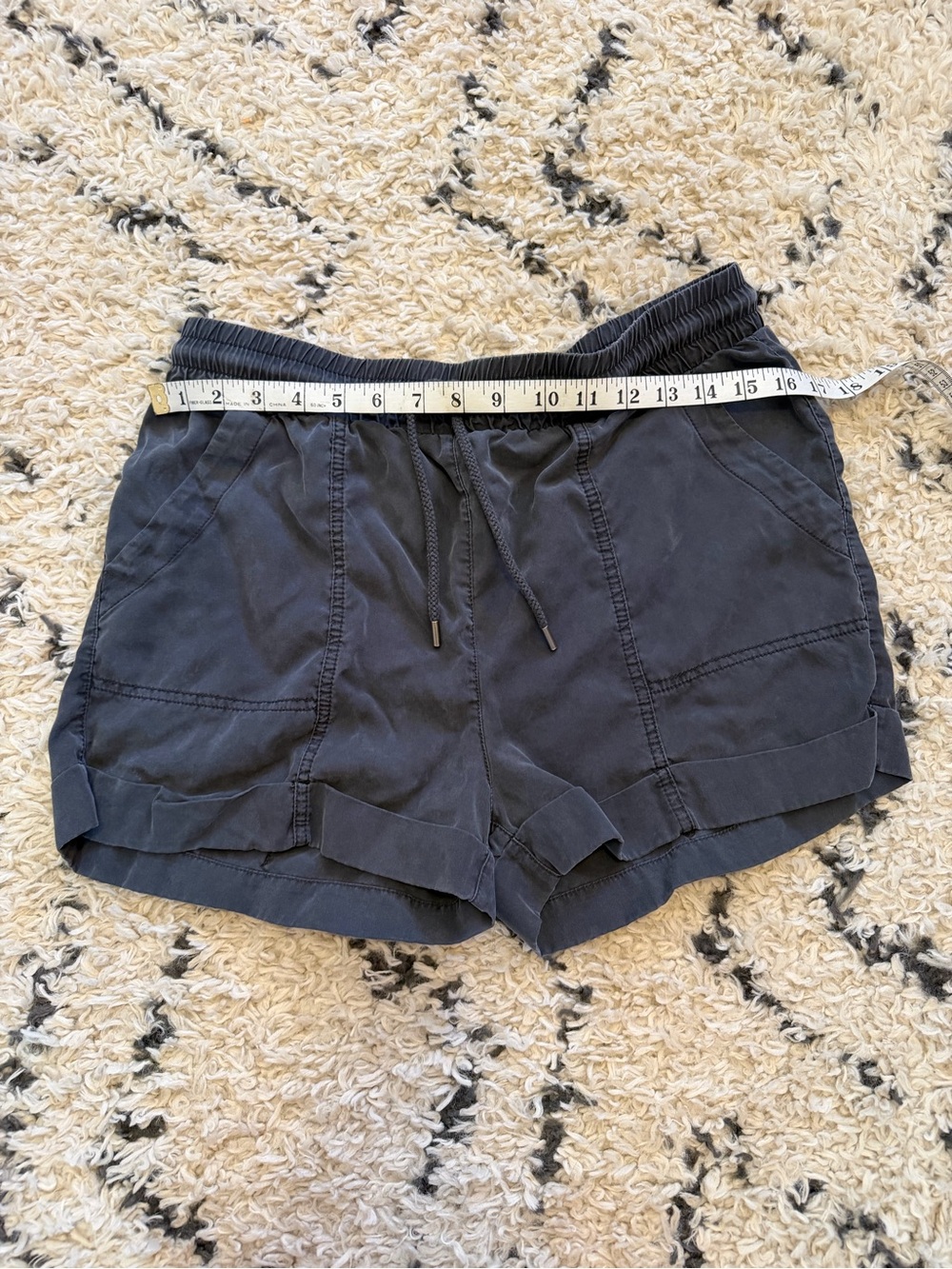 Universal Thread Black Elastic Waist Shorts Woman Size M
